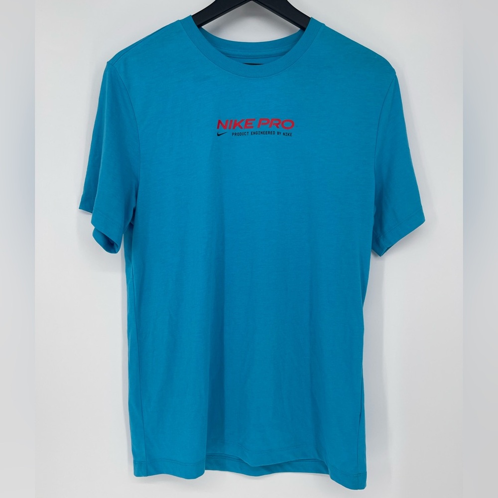 The nike tee athletic cut dri fit t-shirt NIKE PRO logo Men’s Size S Blue